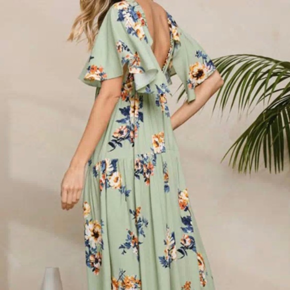 #186 SHORT SLEEVE TIERED RUFFLE FLORAL MAXI DRESS - Picture 3 of 4